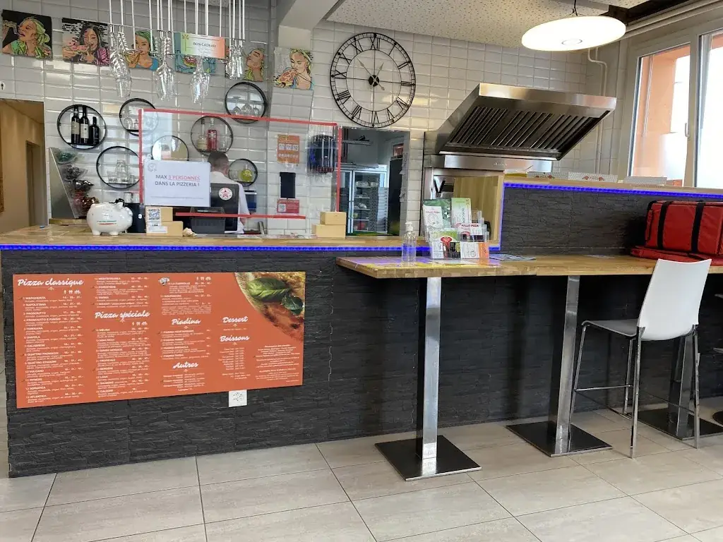 Nazar Syrotiuk_Hallo pizza chez Beny_Bulle_review