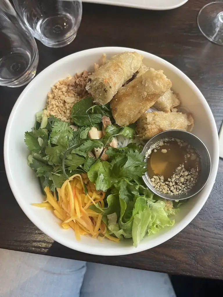 Romane Bonnaire_Monsieur Tuan_Vervins_review