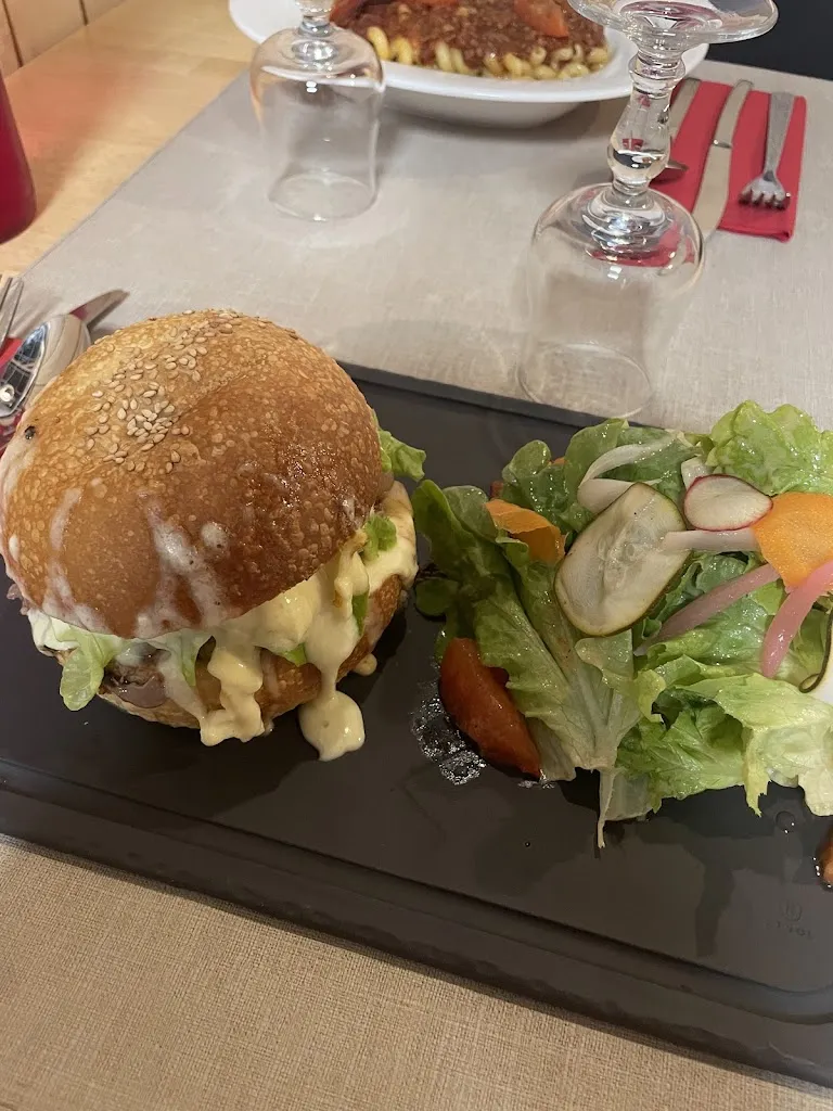 L'Auvergne_Cusset_slider_image_2