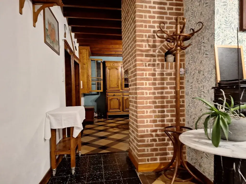 Laura Seb Meunier Bridier_Auberge de la Brune_Burelles_recensione