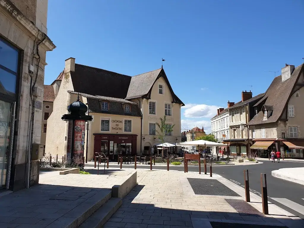 Christine Jourde_La Taverne Louis XI_Cusset_Bewertung