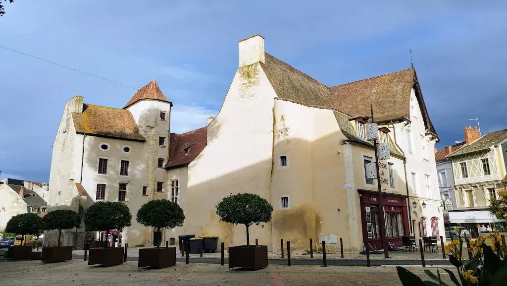 La Taverne Louis XI_Cusset_slider_image_3