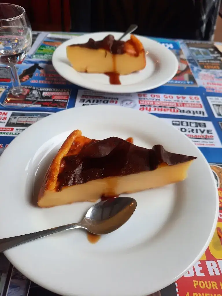 ISABELLE MARTINEAU_Bar Brasserie Plat Du Jour Chez Dorothée Et Vincent_Warluis_review