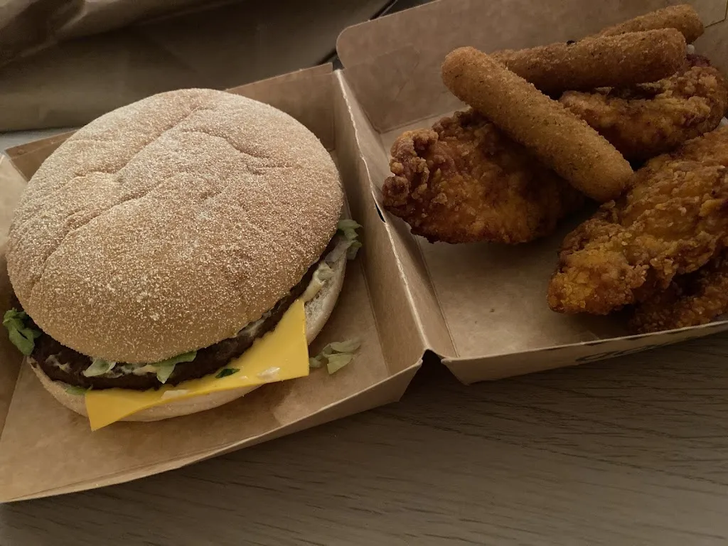 Au Petit Delice restaurant in Wattignies