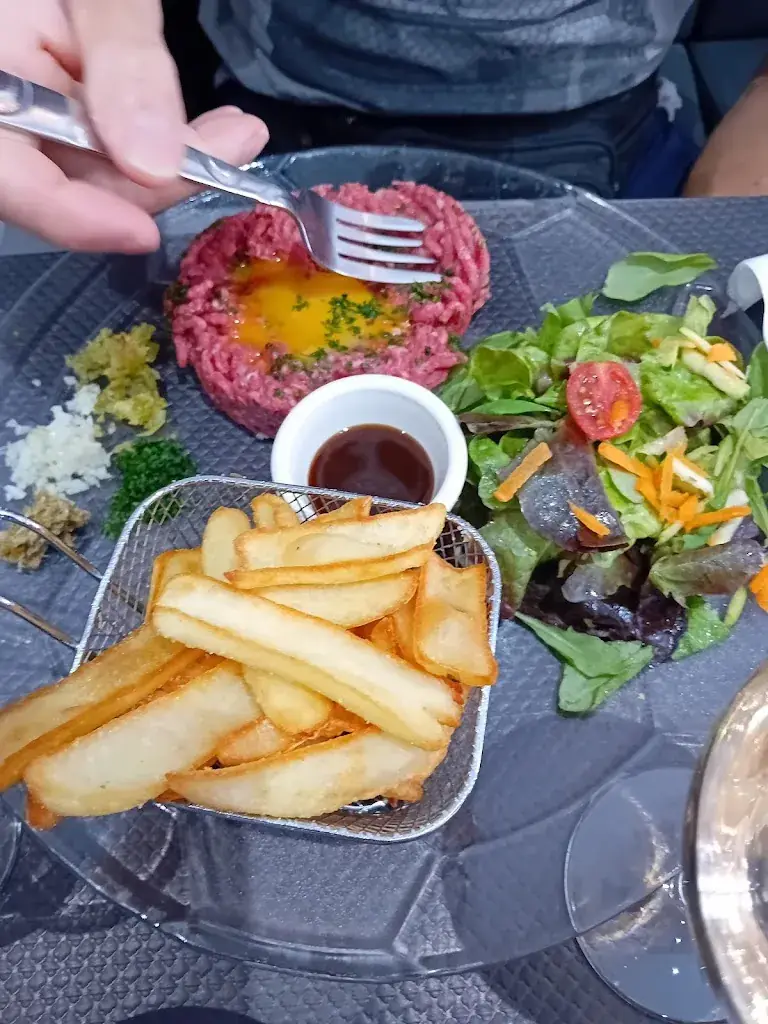 Menu_Le Victor Hugo_Cusset_image_4