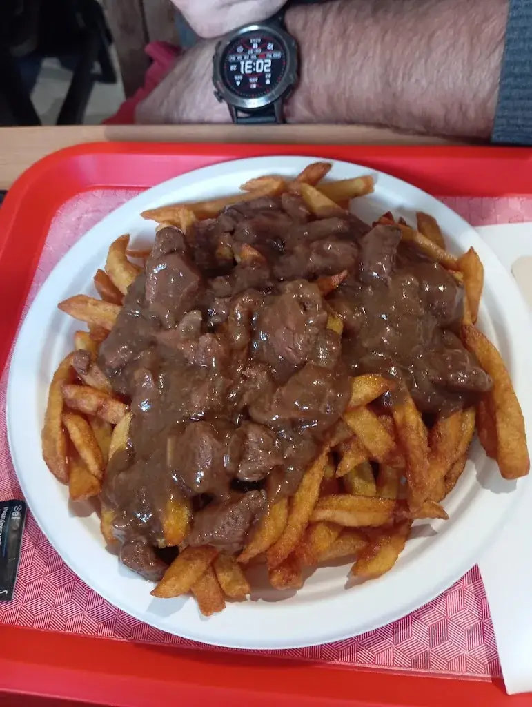 Sandra Lefebvre_La Barak A Frites_Villers-Bocage_review