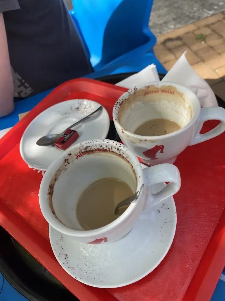 Hanze Ozhisar_La cabane aux délices_Zuydcoote_review