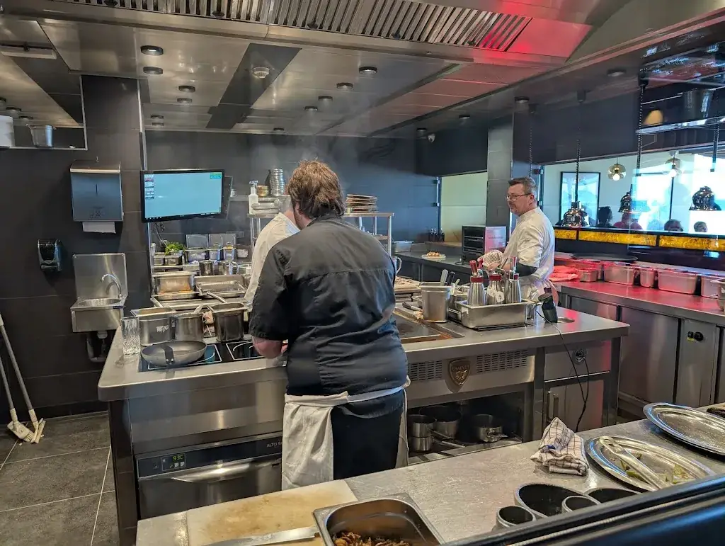 l’Atlantic le restaurant, le bar, le salon de thé restaurant in Wimereux