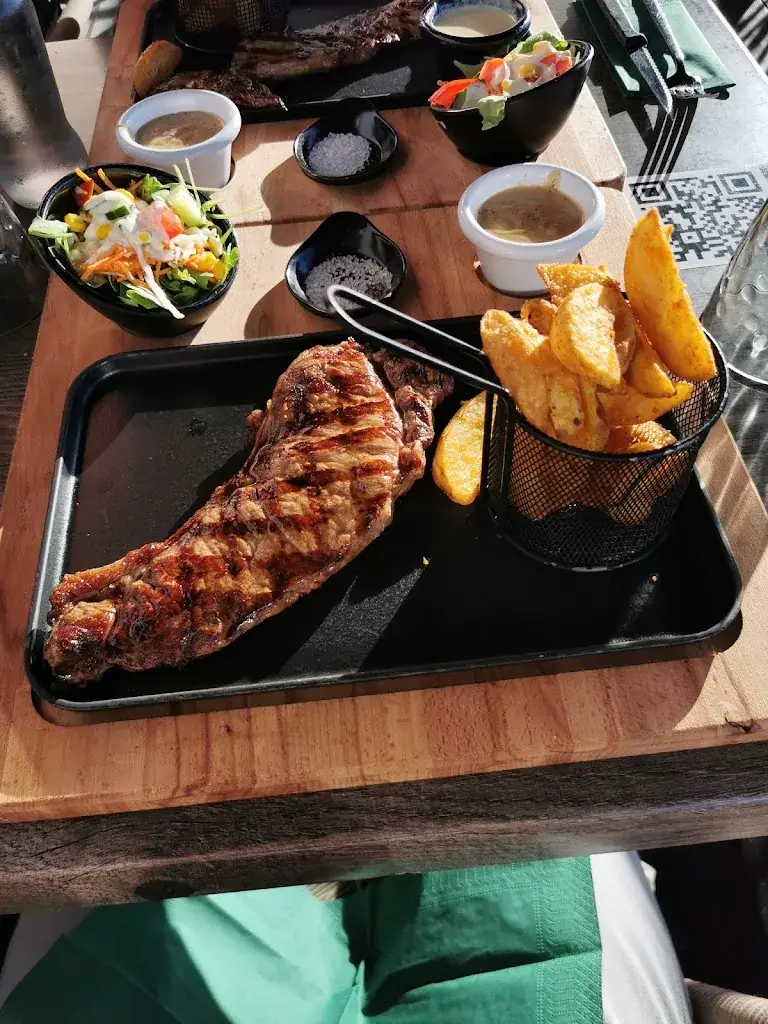 k. m._Restaurant La Braise Grill & Steak_Wattrelos_review