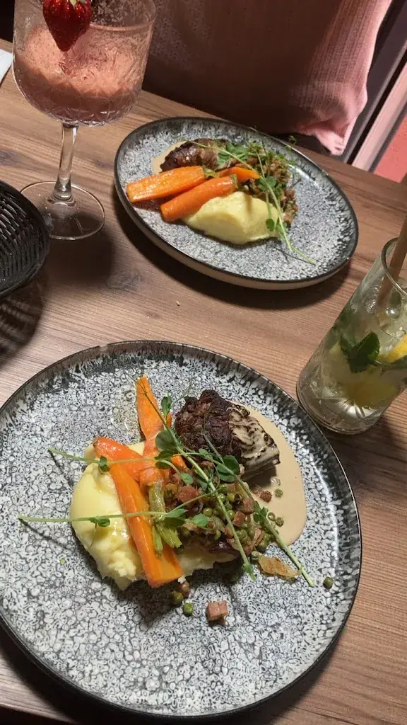 Naomy Prouvost_Le maya restaurant_Wattrelos_recensione