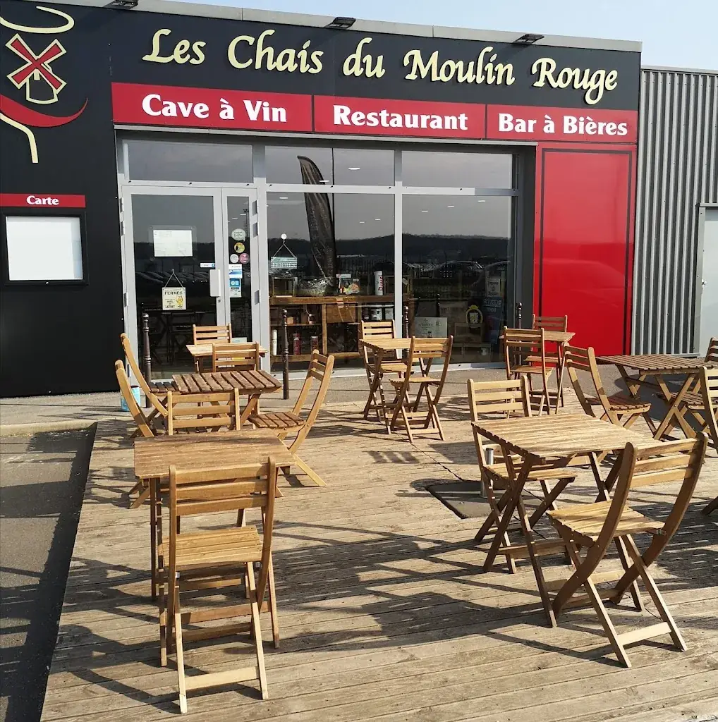 Les Chais Du Moulin Rouge restaurant à Villers-Cotterêts