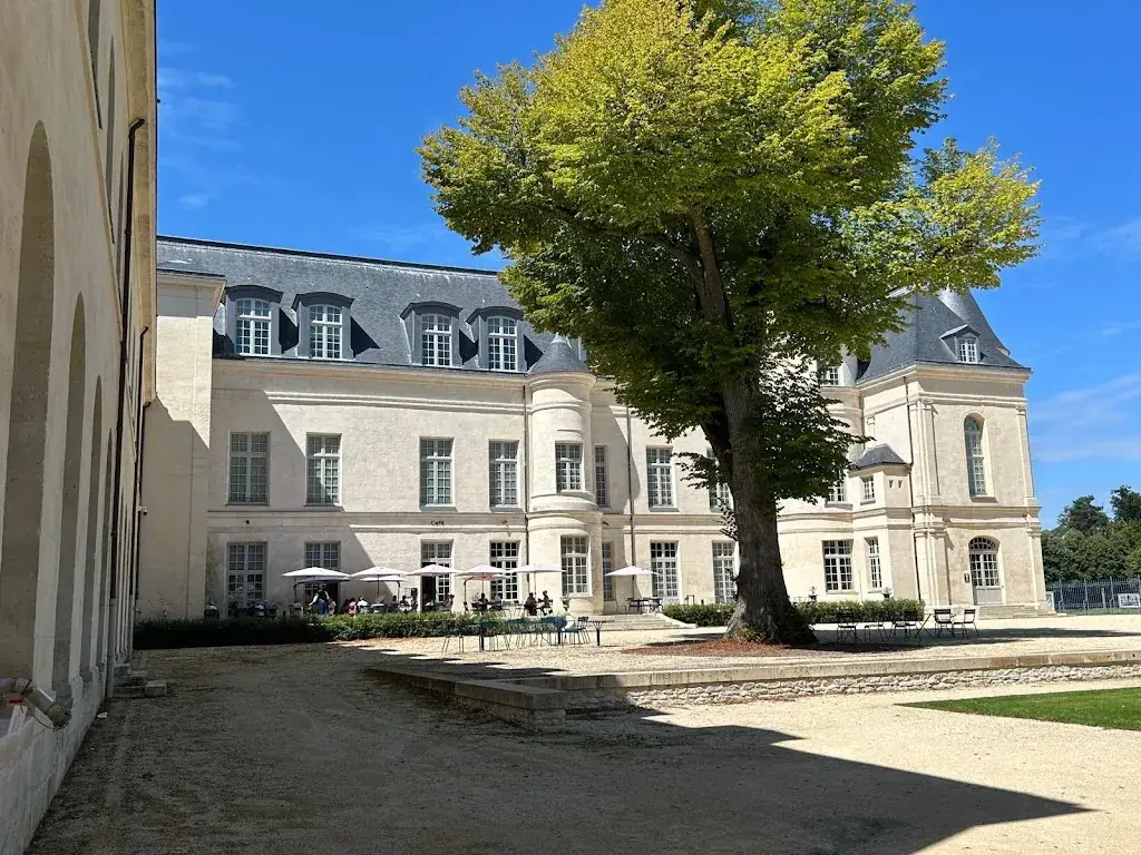 Kris De Roo_Chez Alexandre Café_Villers-Cotterêts_review