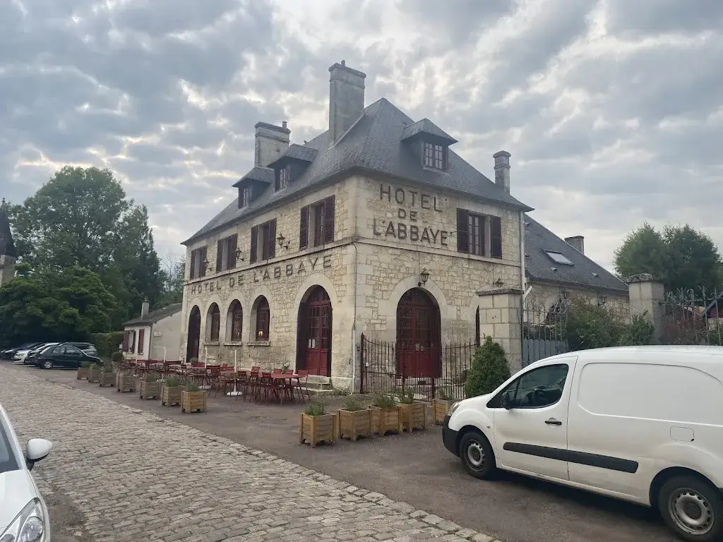 Andrew Neve_Restaurant Auberge de l'Abbaye_Longpont_review