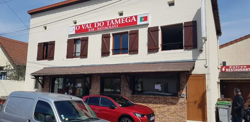 Val Do Tamega restaurant in Achères