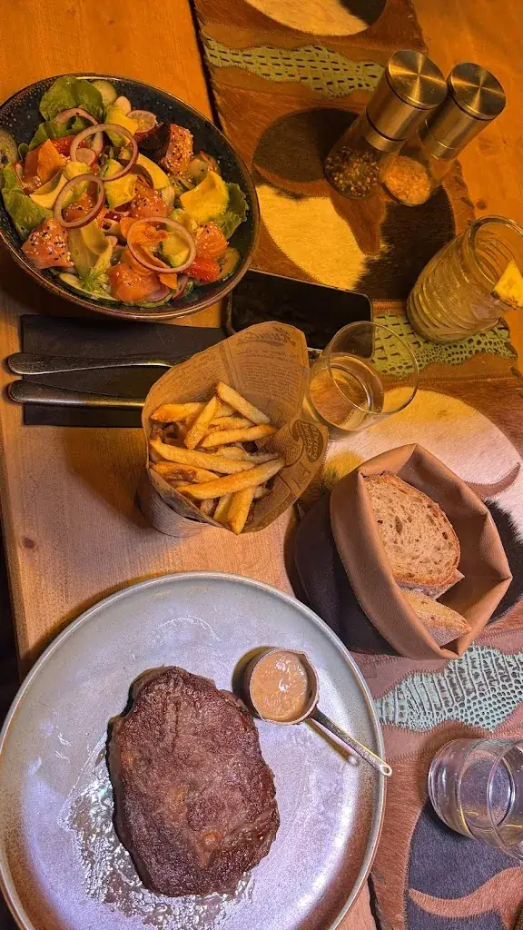 Nubei Van Lama_Bo Ranch • Restaurant • Site Evenementiel_Chapelle-la-Reine_review