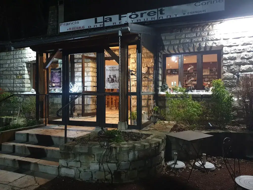 LA FORET_Arbonne-la-Forêt_slider_image_1