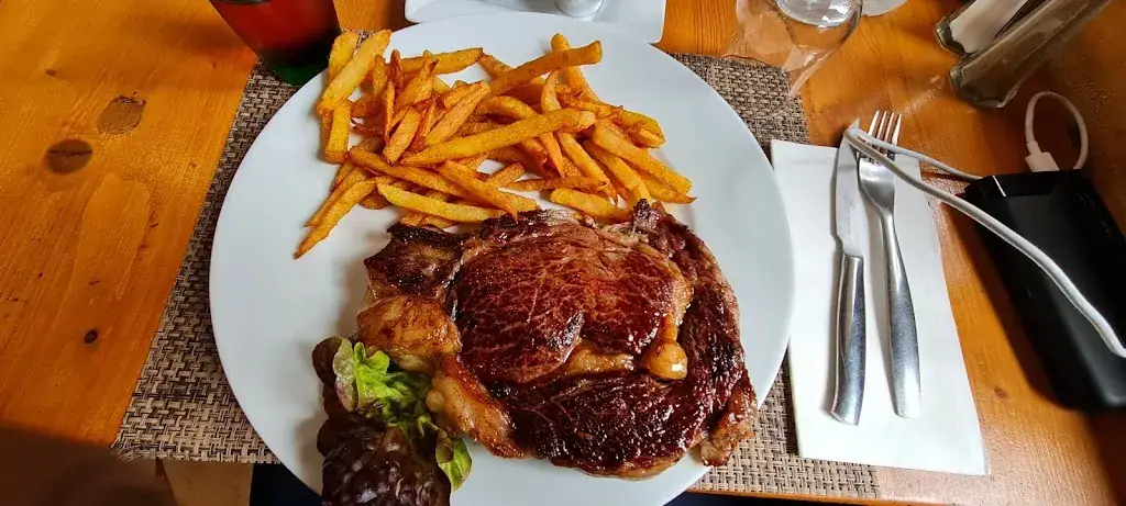 LA FORET_Arbonne-la-Forêt_slider_image_2