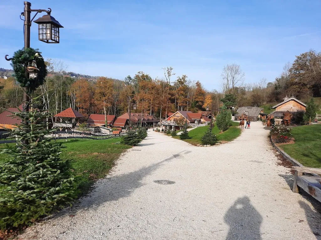 Service administratif - Le Petit Pays_Andilly_slider_image_3