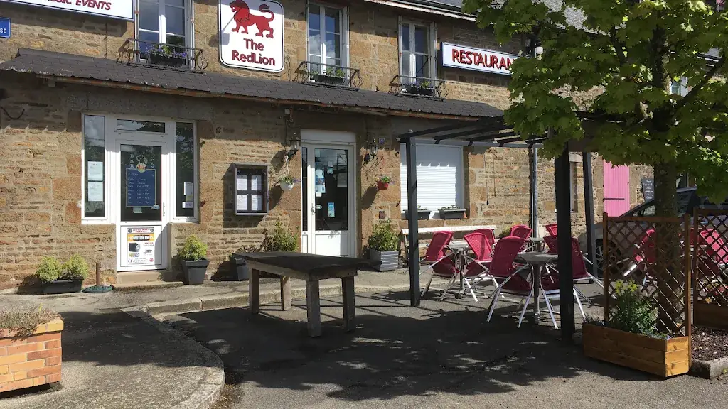 The Red Lion_Désertines_slider_image_1