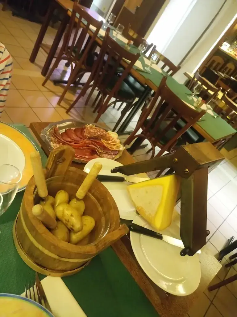 Le Carno'_Andilly_slider_image_2