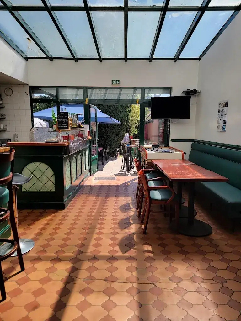 Le Sabot Rouge restaurant in Limours