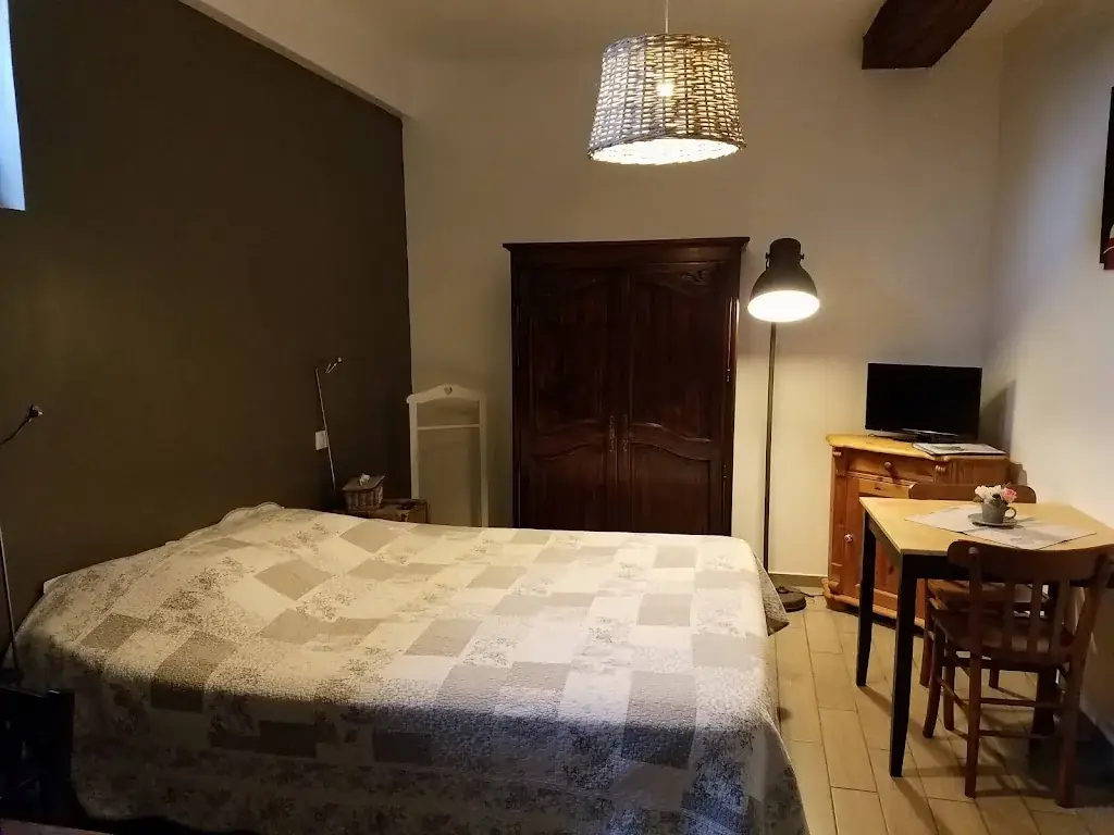 Château Besson_Désertines_slider_image_1