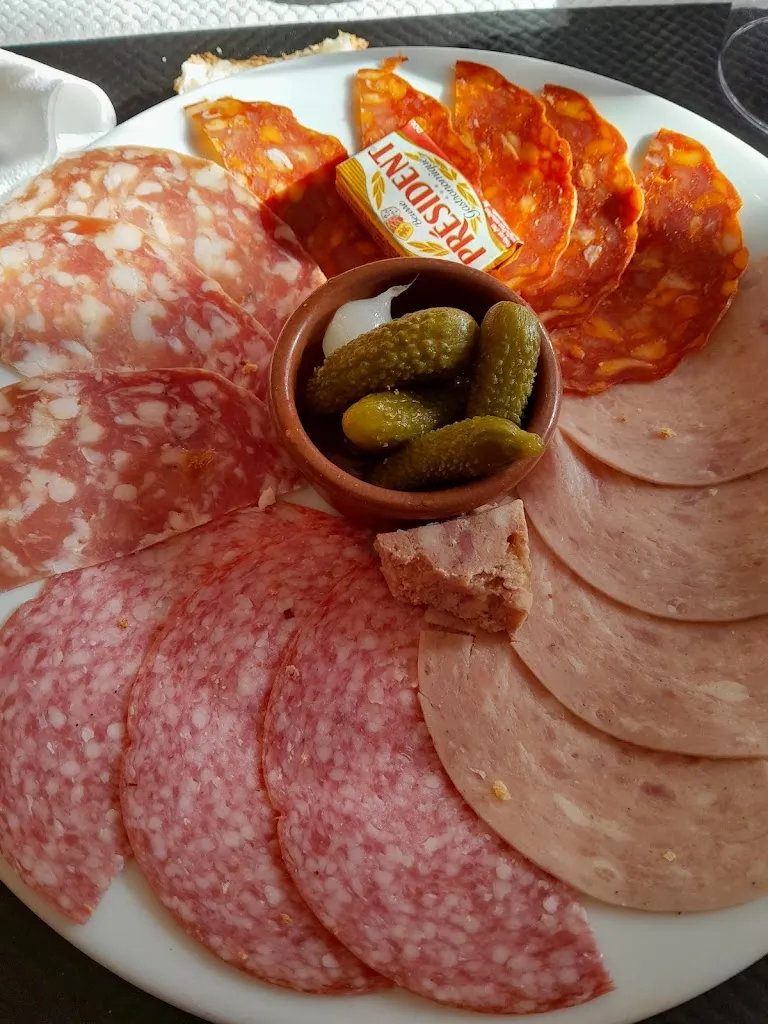 Le Point Du Jour Bar-Restaurant_Puiseux-Pontoise_slider_image_1