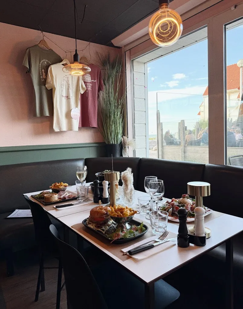 La Terrasse des filles Wissant restaurant in Wissant