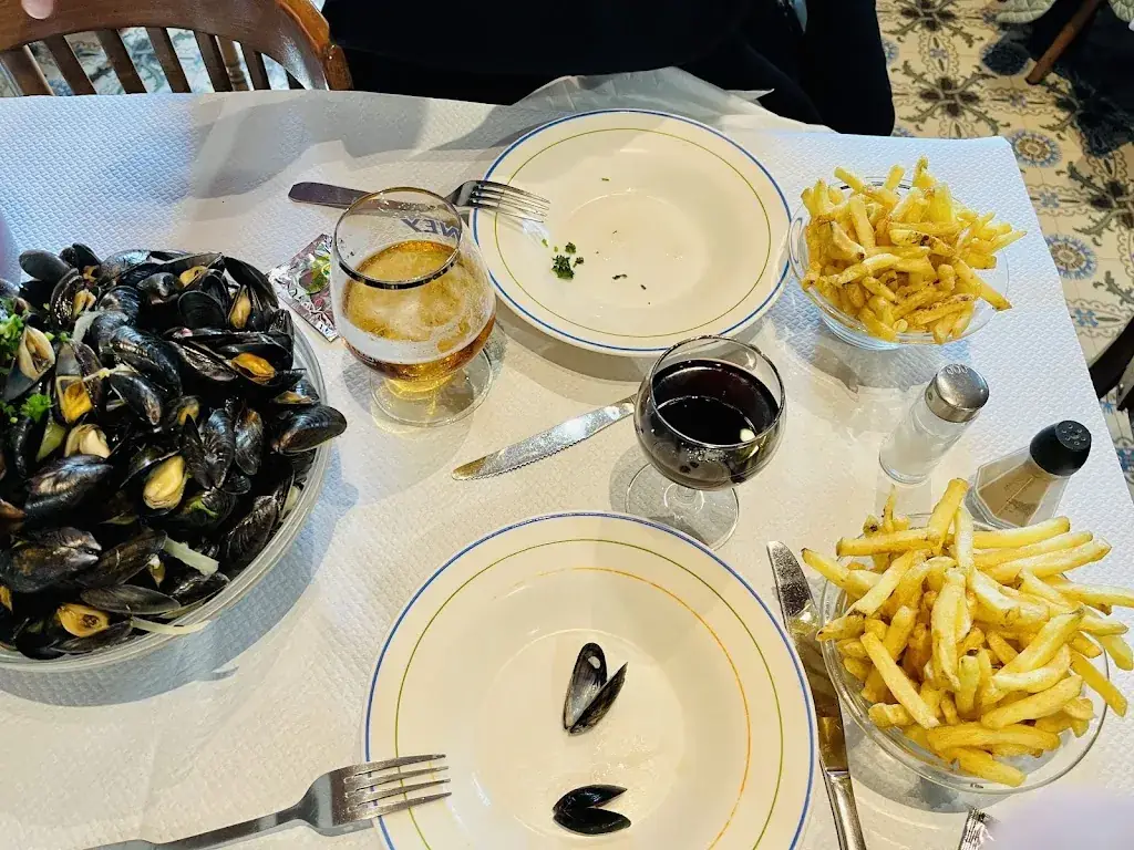 Deer Du Bois_Chez Nicole Café PMU_Wissant_review