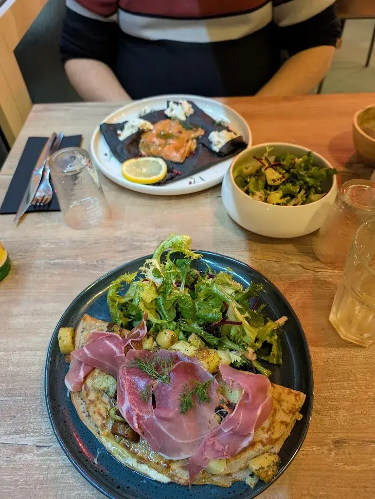 vanesskaya75_Le Karadoc_Montluçon_review