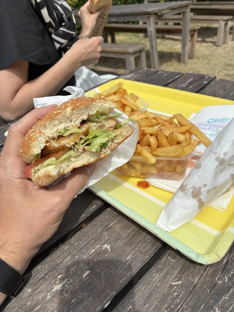 C Malmstedt Ledin_Friterie De La Source_Wissant_review