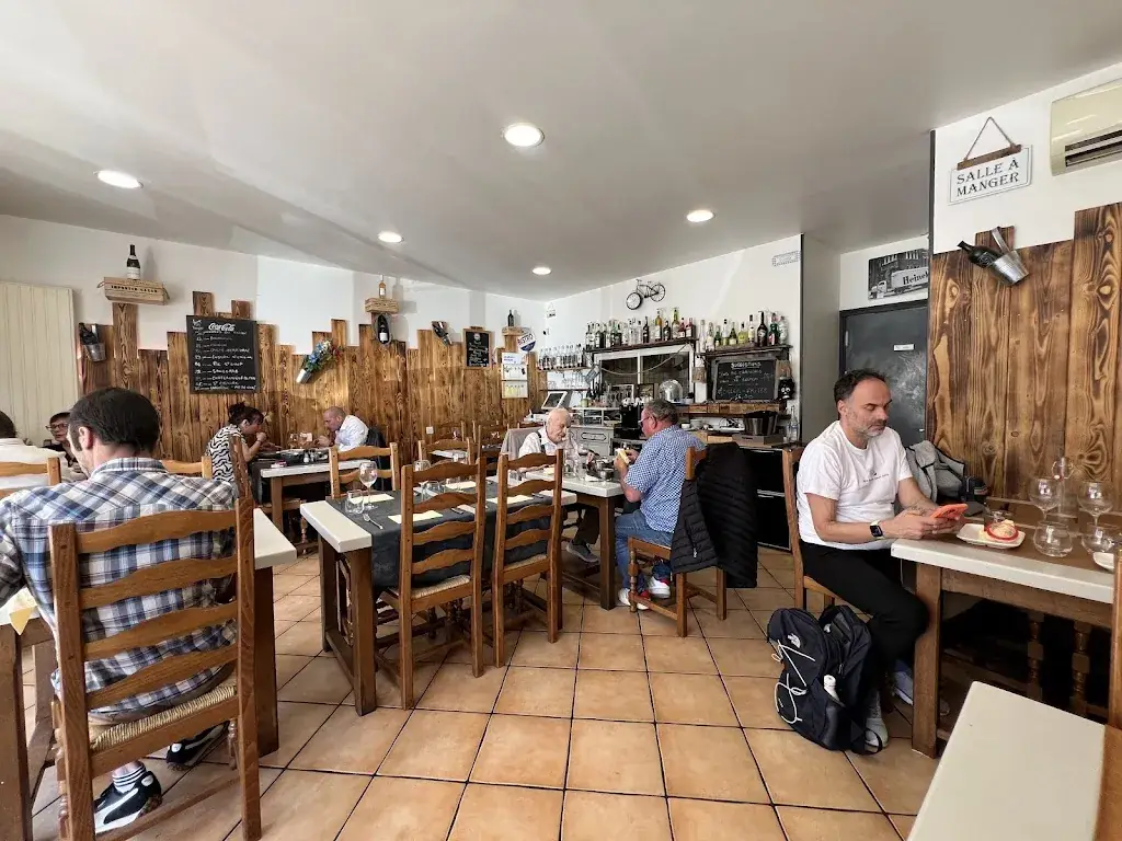 Michael Nehls_La salle a manger_Montluçon_review