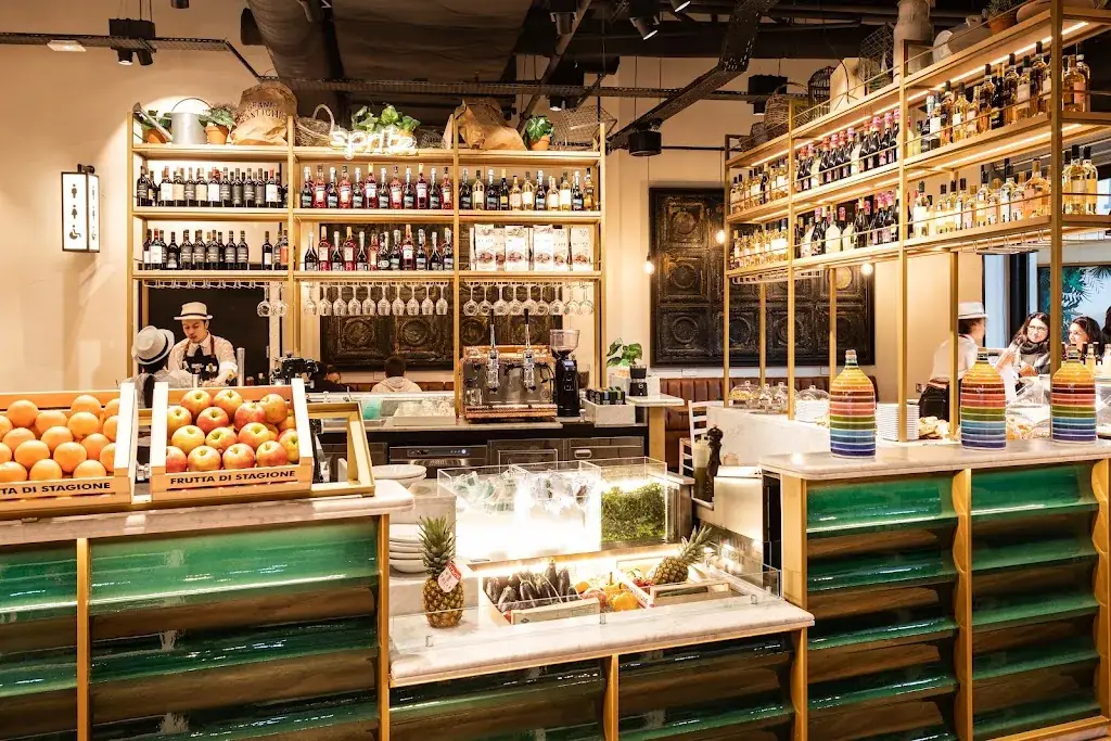 IT - Italian Trattoria La Vache Noire restaurant in Arcueil