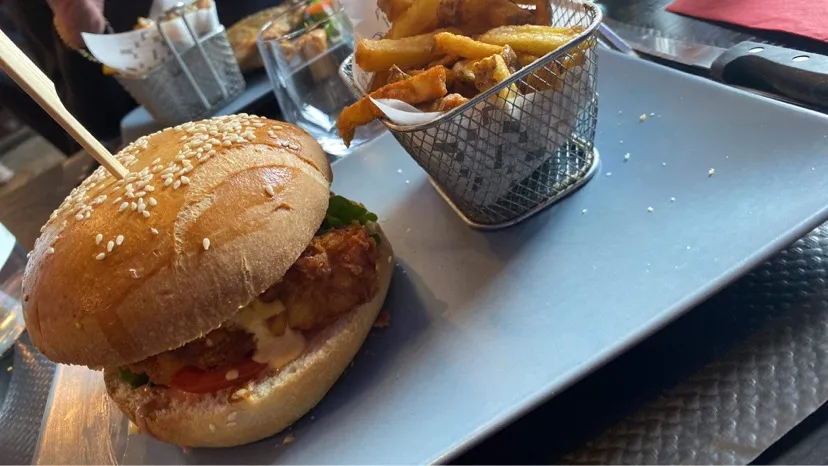 Menü_Aux Bonnes m'Asnières_Asnières-sur-Oise_Bild_6