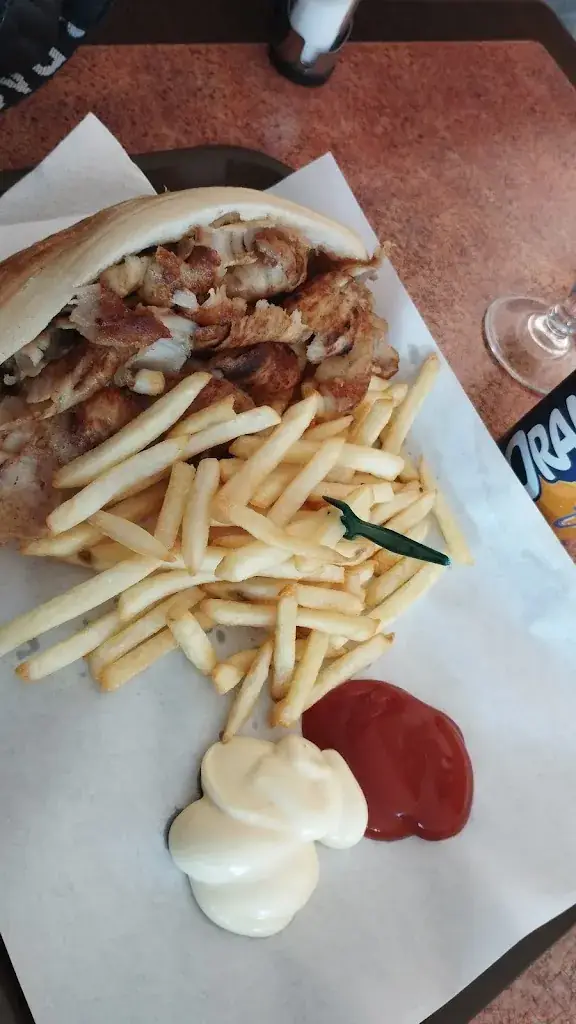 Charlene Weiss_Restaurant La Rose D'ablon_Ablon-sur-Seine_review