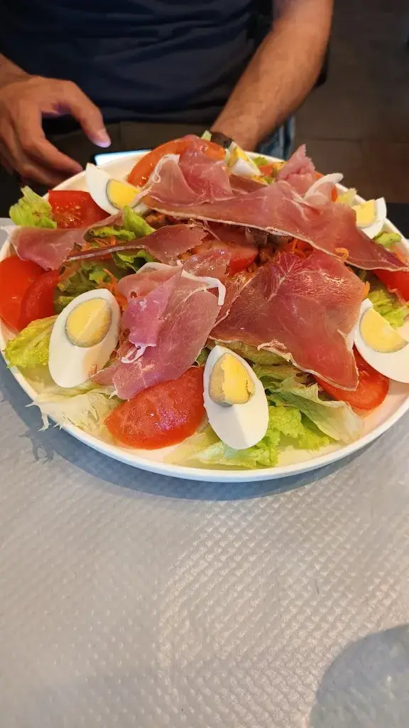 Алина Ярошенко_Le Palace_Villeneuve-le-Roi_review