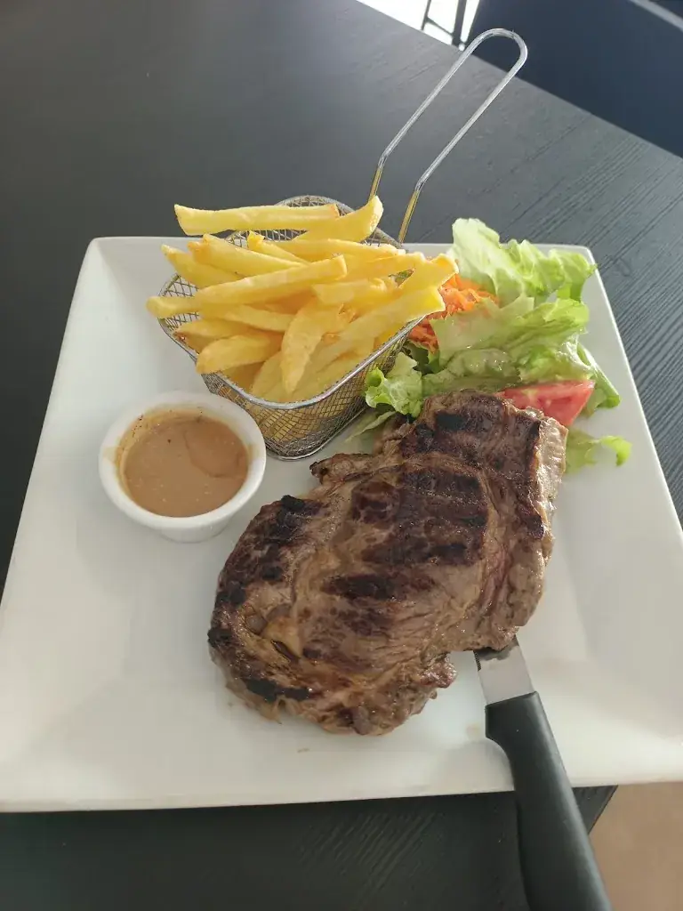 Le Palace_Villeneuve-le-Roi_slider_image_3