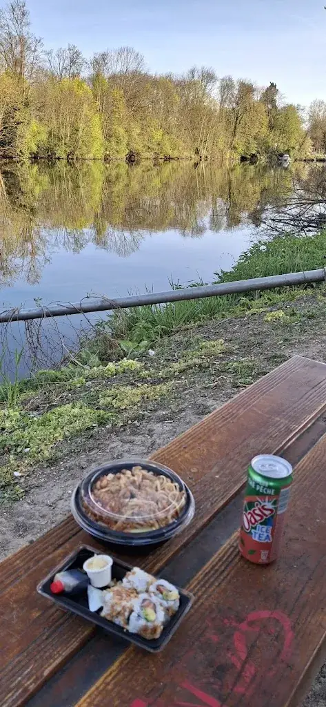 Emma Harvey_NAY SUSHI THAI_Andrésy_review