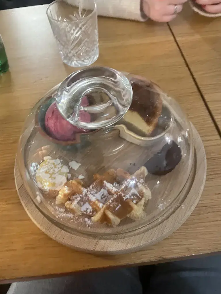 Juliana Paul_Restaurant Expedition_73210_review