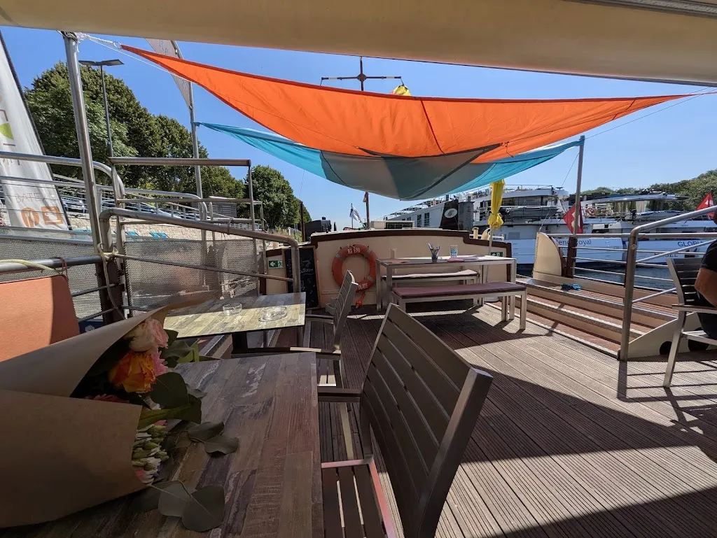 Bateau Chocolaté restaurant in Conflans-Sainte-Honorine