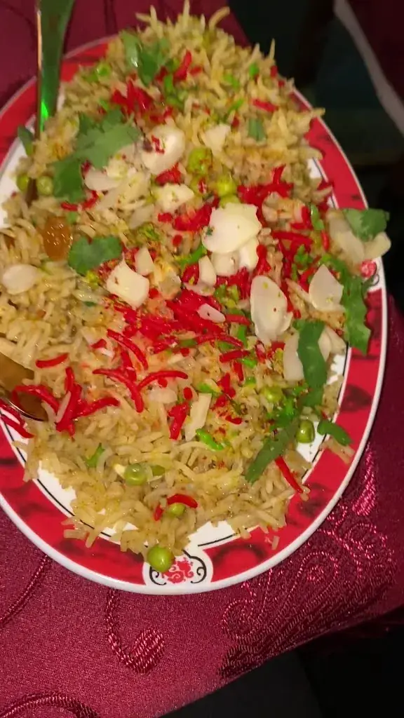 Star De L'inde_Moisselles_slider_image_2