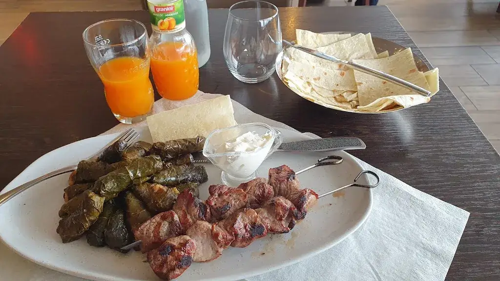 Restaurant Mata_Attainville_slider_image_2