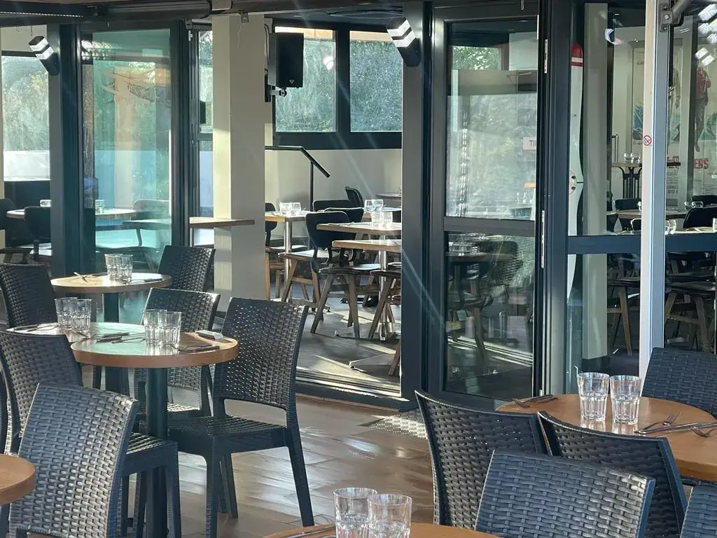 Restaurant L’ As des As  restaurant in Moisselles