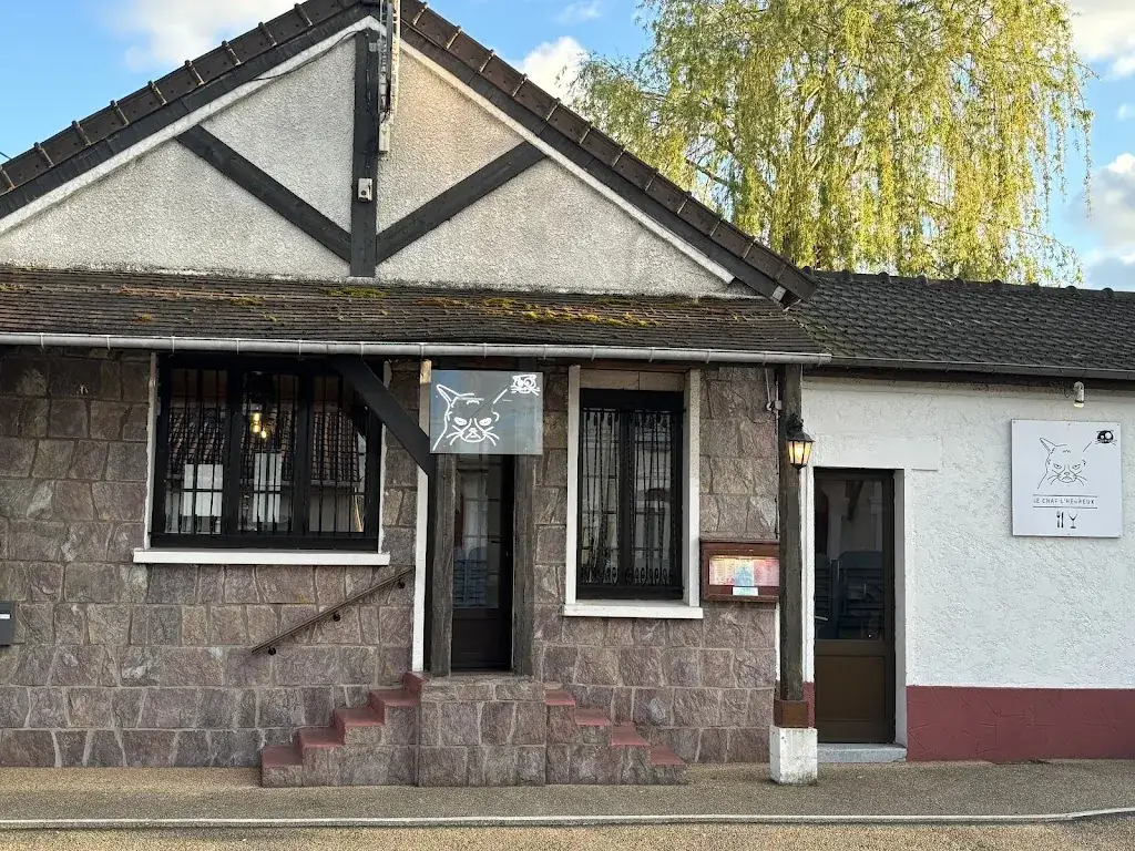 Le Chat l’Heureux_Ézanville_slider_image_2