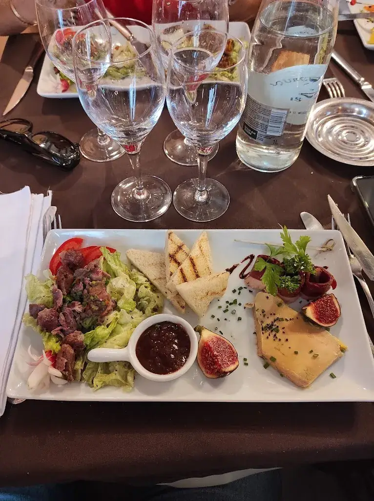 Le Chat l’Heureux_Ézanville_slider_image_3