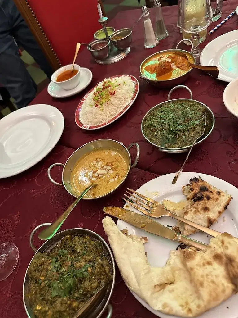 Laila Bounouah_Etoile de l'Inde_Moisselles_review