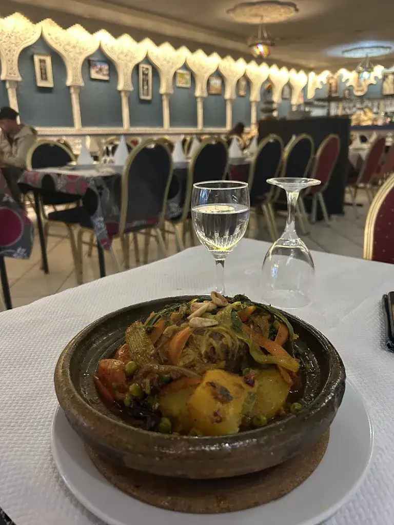 Mariagrazia Scarano_L'Étoile Kabyle_Athis-Mons_review