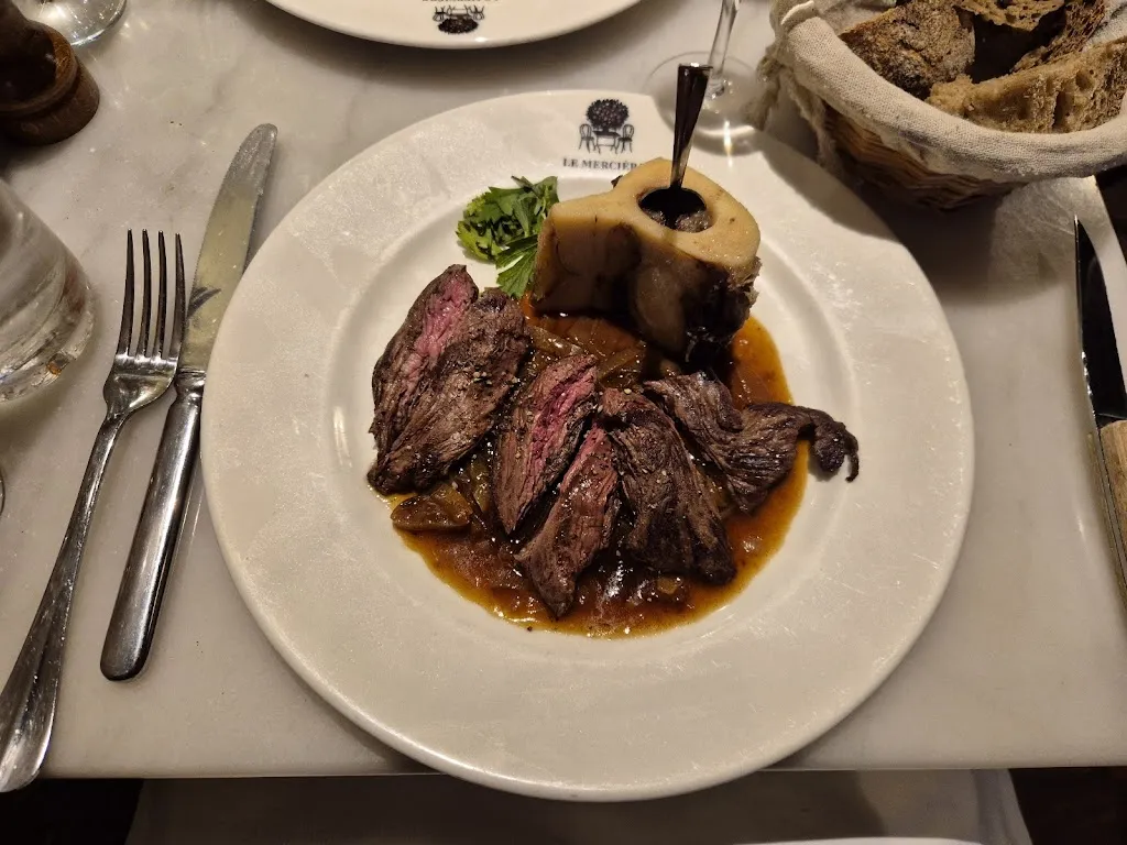 Jez Bond_Le Mercière_Lyon_review