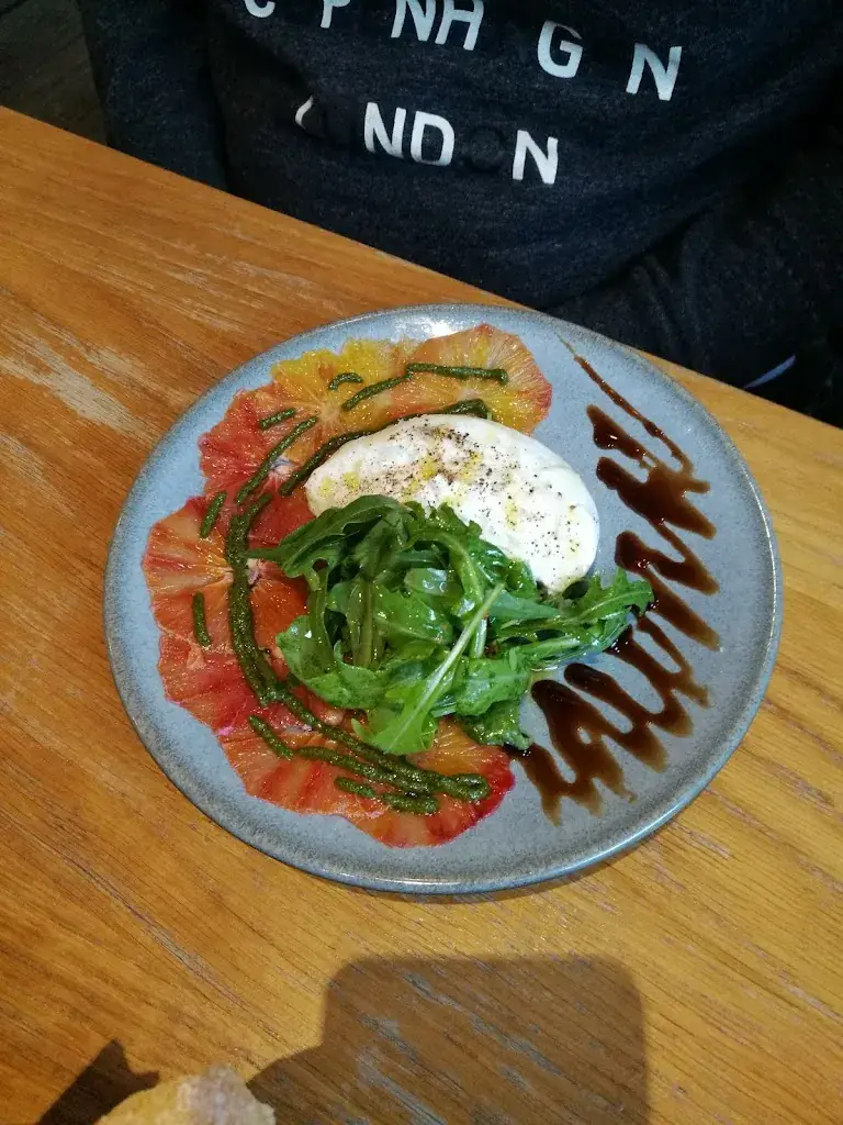 Anders Riise Koch_Baciami_Asnières-sur-Seine_review