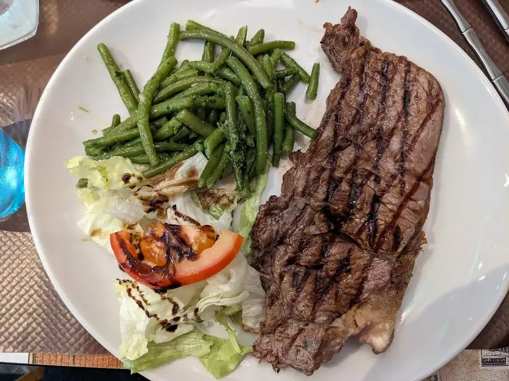 Robert Lacombe_Brasserie L'étoile d'Europe_Asnières-sur-Seine_review